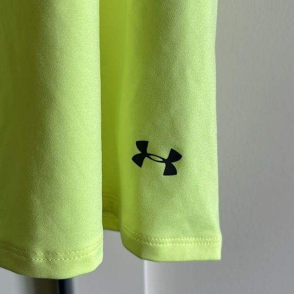 Under Armour Tank w tags - Picture 2 of 9